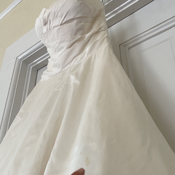 👰‍♀️ Justin Alexander Strapless Wedding Dress 👰🏽 - Picture 4 of 10